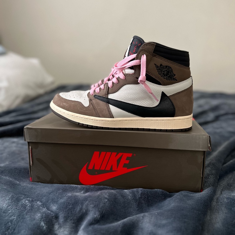 Air Jordan 1 x Travis scott mocha sz 11